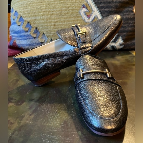 Enzo Angiolini EN-TATYE Metallic Pewter Leather Horse Bit Loafers Flats - Picture 1 of 10